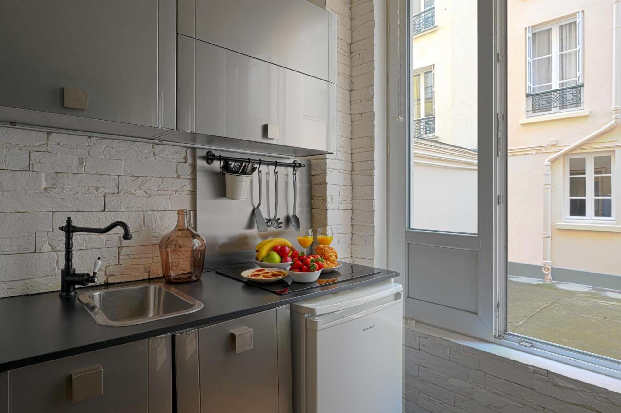Super Location Meets Charming Studio -Ecole Militaries Champ De Mars - 7Th Arrondisment Apartment Paris Luaran gambar